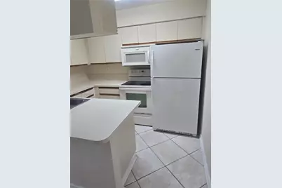 17320 NW 67th Pl #F-7, Hialeah, FL 33015 - Photo 2