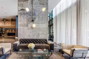 398 NE 5th St, Miami, FL 33132 - Photo 18