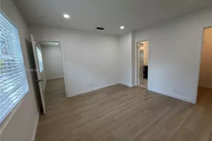 2426 SE 17th Causeway, Fort Lauderdale, FL 33316 - Photo 10