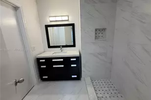 2426 SE 17th Causeway, Fort Lauderdale, FL 33316 - Photo 12