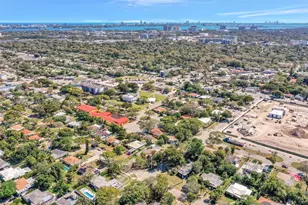 890 NE 138th St, North Miami, FL 33161 - Photo 38