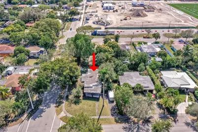 890 NE 138th St, North Miami, FL 33161 - Photo 42