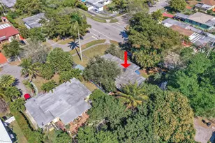 890 NE 138th St, North Miami, FL 33161 - Photo 40