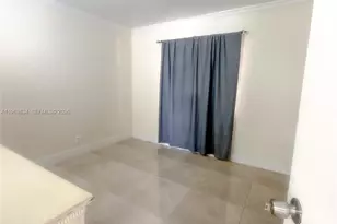 95 NE 41st St, Oakland Park, FL 33334 - Photo 10