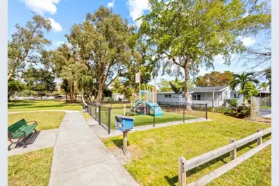 816 N Golf Dr #n/a, Hollywood, FL 33021 - Photo 26