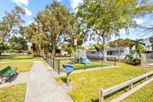 816 N Golf Dr, Hollywood, FL 33021 - Photo 26