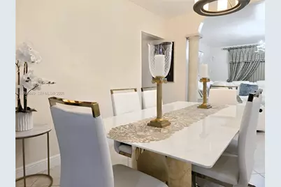 300 NW 77th Way, Pembroke Pines, FL 33024 - Photo 10