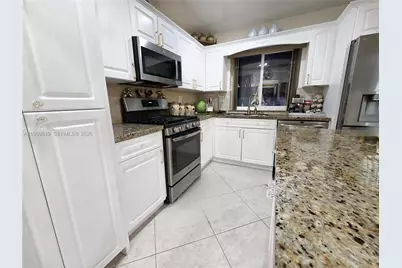 300 NW 77th Way, Pembroke Pines, FL 33024 - Photo 12