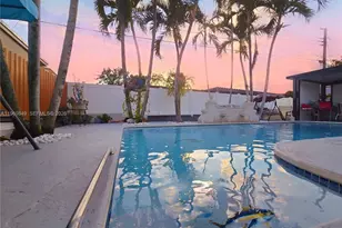 300 NW 77th Way, Pembroke Pines, FL 33024 - Photo 6