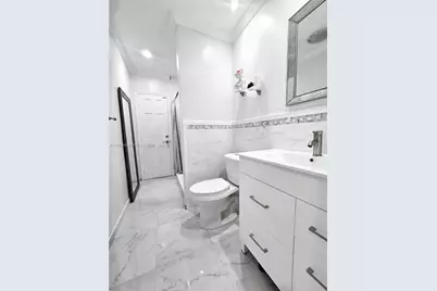 300 NW 77th Way, Pembroke Pines, FL 33024 - Photo 22