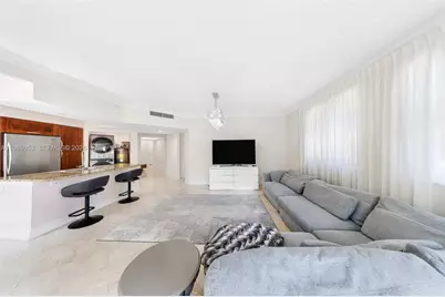 20000 E Country Club Dr #311, Aventura, FL 33180 - Photo 8
