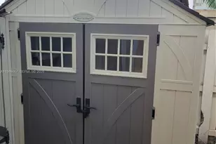 2851 W Prospect Rd, Tamarac, FL 33309 - Photo 18