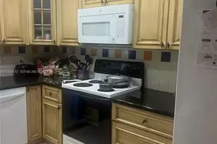 176 Cape Cod Cir, Lake Worth, FL 33467 - Photo 4