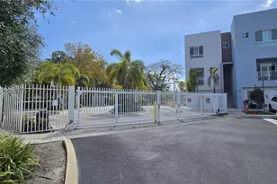 2535 NE 193rd St, Miami, FL 33180 - Photo 36