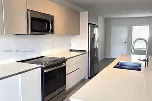 2535 NE 193rd St, Miami, FL 33180 - Photo 6