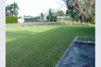 18451 SW 90th Ave, Cutler Bay, FL 33157 - Photo 4