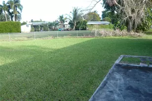 18451 SW 90th Ave, Cutler Bay, FL 33157 - Photo 4