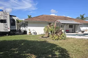 15641 SW 147th Ave, Miami, FL 33187 - Photo 6