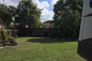 15641 SW 147th Ave, Miami, FL 33187 - Photo 8