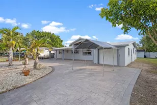 330 NW 13th St, Homestead, FL 33030 - Photo 2