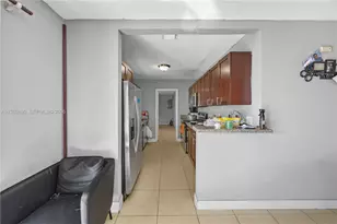 300 NW 39th St, Deerfield Beach, FL 33064 - Photo 8