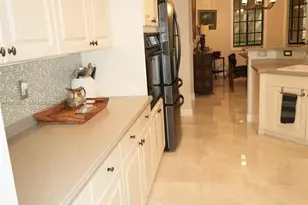 2706 Kinsington Cir, Weston, FL 33332 - Photo 10