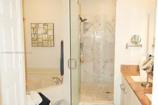 2706 Kinsington Cir, Weston, FL 33332 - Photo 20