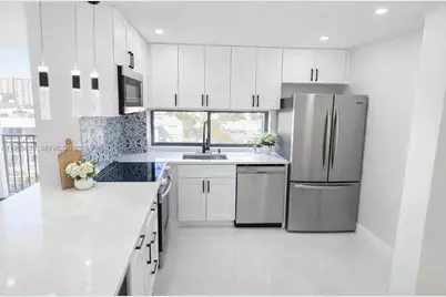 17021 N Bay Rd #814, Sunny Isles Beach, FL 33160 - Photo 4