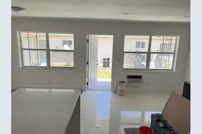 2191 NE 167th St #4, North Miami Beach, FL 33162 - Photo 4