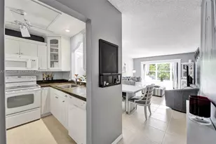 3430 NW 52nd Ave, Lauderdale Lakes, FL 33319 - Photo 24