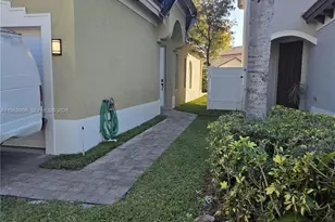 3930 NE 12th Dr, Homestead, FL 33033 - Photo 6