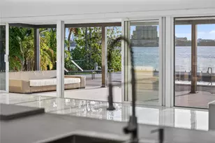 1101 S Shore Dr, Miami Beach, FL 33141 - Photo 16