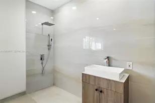 1101 S Shore Dr, Miami Beach, FL 33141 - Photo 24