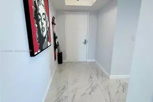 50 Biscayne Blvd, Miami, FL 33132 - Photo 10