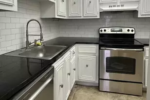 10511 SW 108th Ave, Miami, FL 33176 - Photo 6