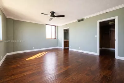2300 NE 33rd Ave #606, Fort Lauderdale, FL 33305 - Photo 6