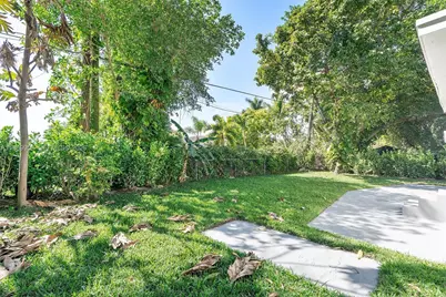 560 NE 110th Ter, Miami, FL 33161 - Photo 44