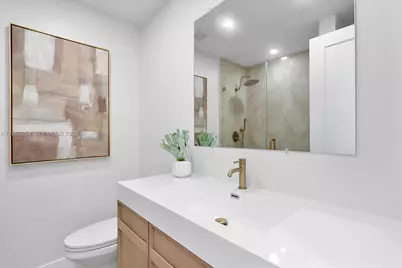 560 NE 110th Ter, Miami, FL 33161 - Photo 26