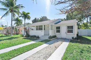 560 NE 110th Terrace, Miami, FL 33161 - Photo 1