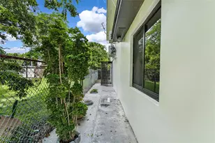 1523 NW 38th St, Miami, FL 33142 - Photo 18