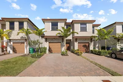 25449 SW 108th Ct, Homestead, FL 33032 - Photo 1