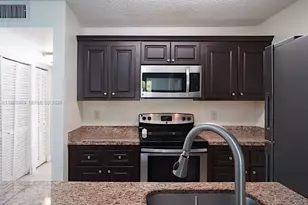 1825 W Meadows Cir W, Boynton Beach, FL 33436 - Photo 8