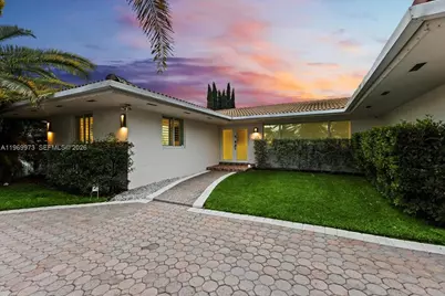 12930 Oleander Rd, North Miami, FL 33181 - Photo 2