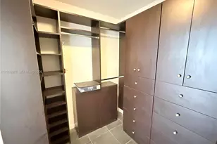 801 N Venetian Dr, Miami, FL 33139 - Photo 16