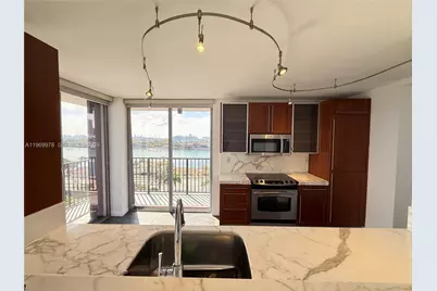 801 N Venetian Dr #802, Miami, FL 33139 - Photo 10