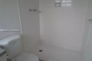 15205 NE 6th Ave, Miami, FL 33162 - Photo 10