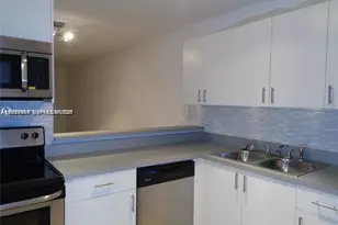 15205 NE 6th Ave, Miami, FL 33162 - Photo 14