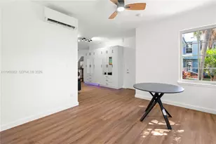 1009 Meridian Ave, Miami Beach, FL 33139 - Photo 4