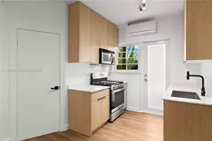 1009 Meridian Ave, Miami Beach, FL 33139 - Photo 10