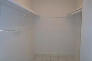 2530 NW 39th Wy, Lauderdale Lakes, FL 33311 - Photo 6